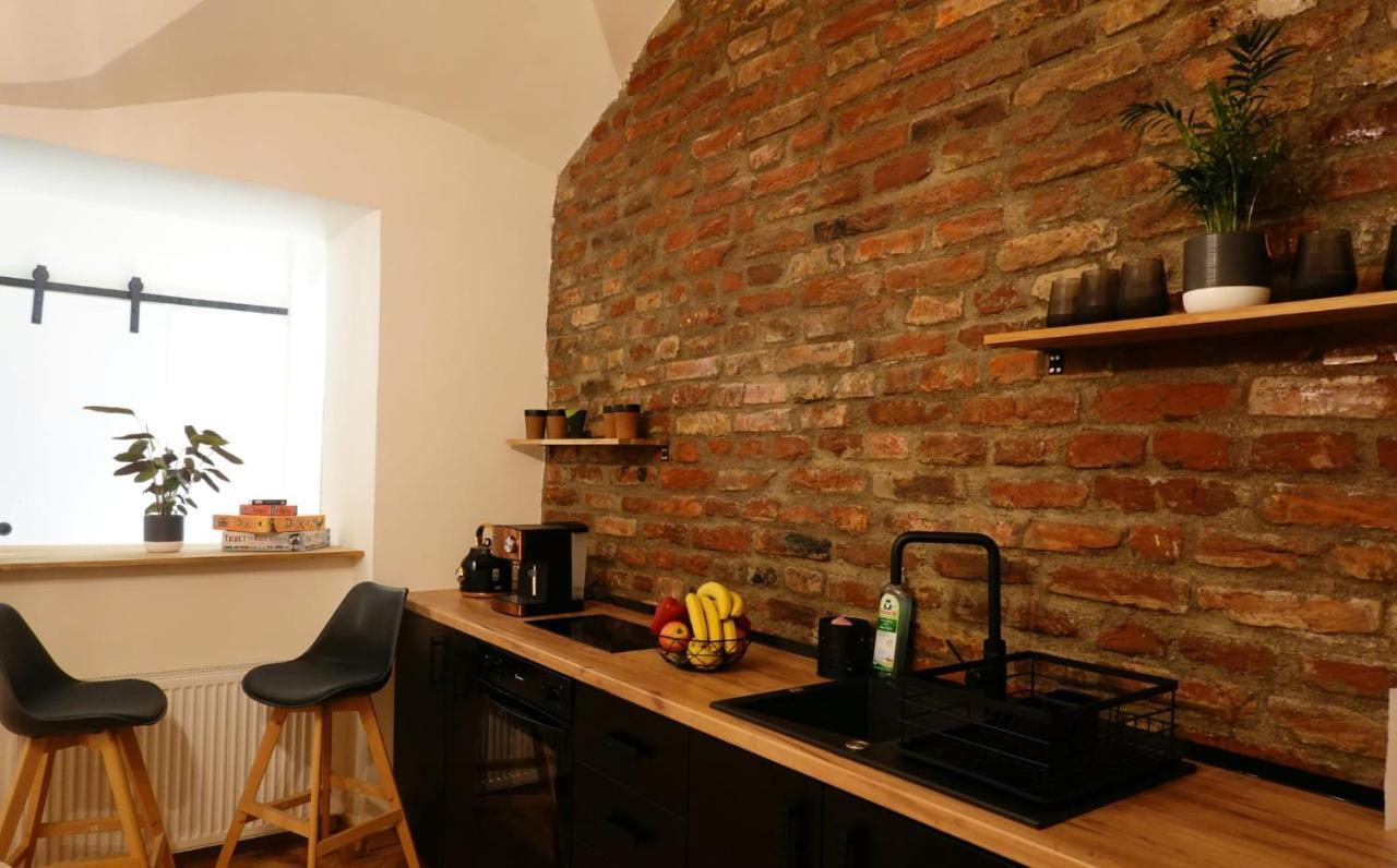 Industrique Home - 3 Bedroom Apartment Timişoara Extérieur photo
