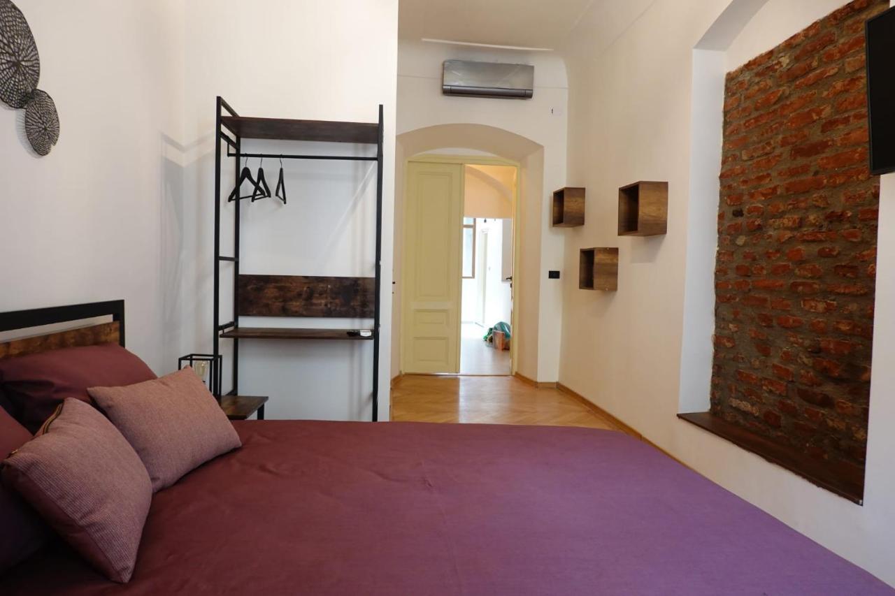 Industrique Home - 3 Bedroom Apartment Timişoara Extérieur photo