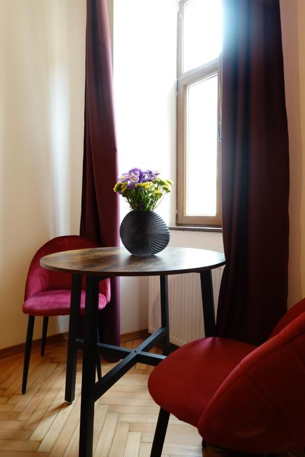 Industrique Home - 3 Bedroom Apartment Timişoara Extérieur photo